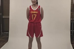 U18女籃亞錦賽定妝照拍攝！2米23張子宇、混血前鋒張紫玥值得期待