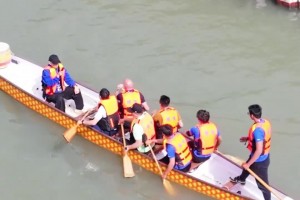 跨界互動！海港主帥穆斯卡特體驗普陀龍舟賽