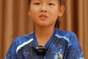 8歲被稱“女足范戴克”，從男生手中搶走MVP，她就是張苗倩