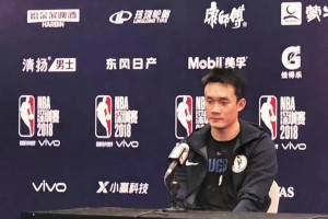 都是8號！小崔NBA首秀表現(xiàn)和丁彥宇航當年一致